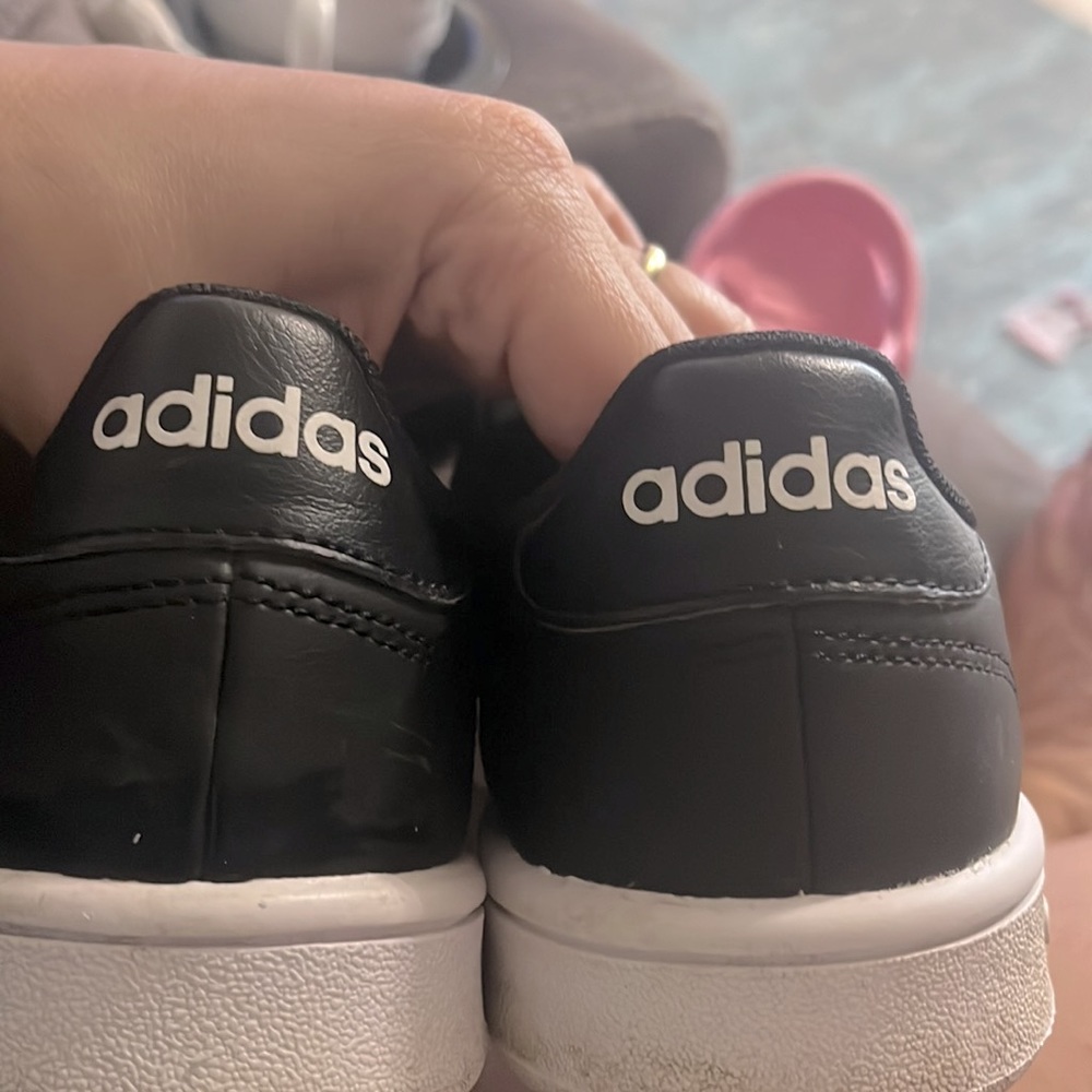 Adidas - Picture 4 of 5